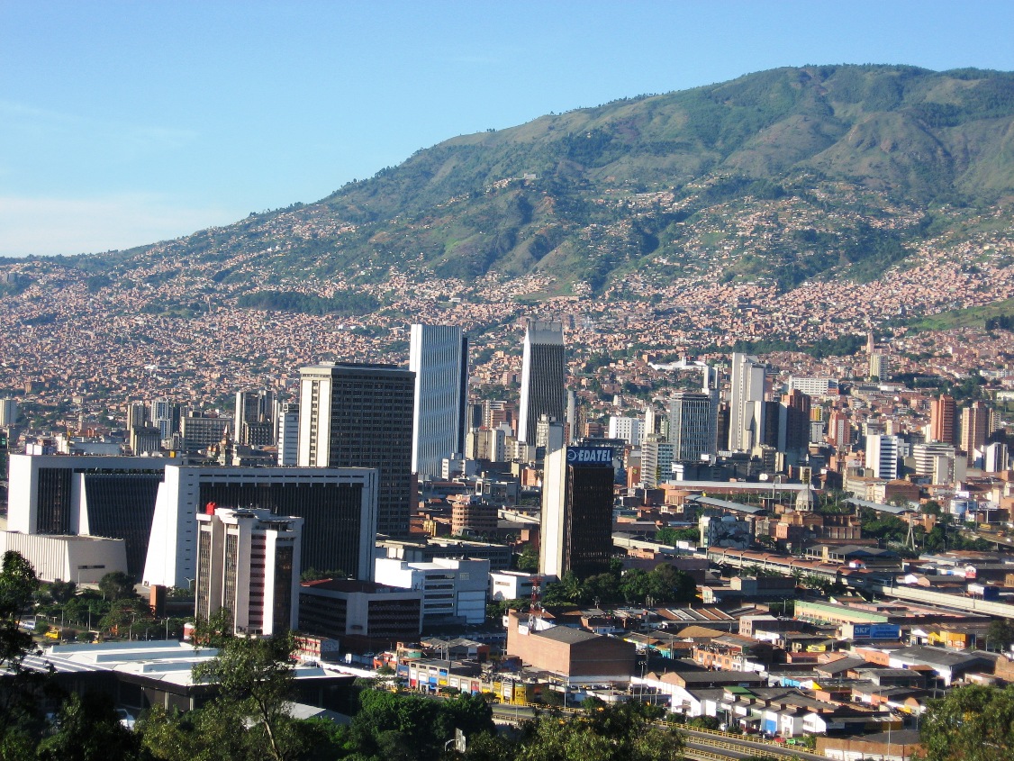 Urban seismic risk index for Medellín, Colombia, based on probabilistic loss and casualties estimations